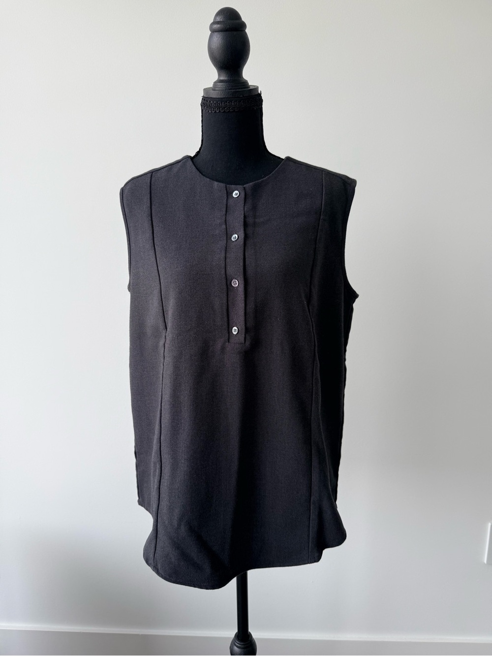 James Perse • Sleeveless Top